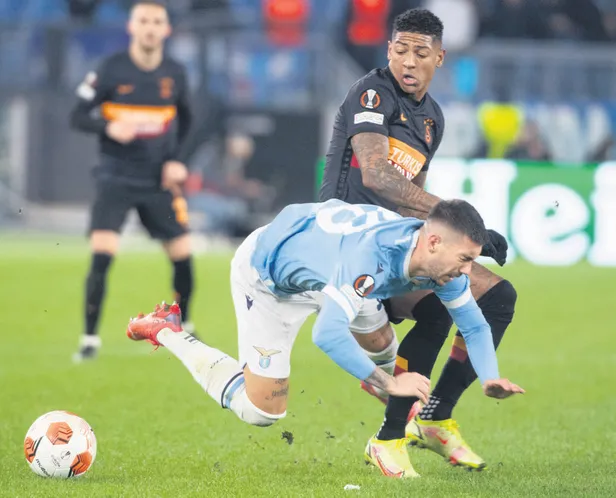 covid-19da-super-ligde-etkisini-arttirdi-besiktas-maclarin-15-gun-ertelenmesi-icin-basvuru-yapti-1641336685851.jpg Covid-19'da Süper Lig'de etkisini arttırdı! Beşiktaş maçların 15 gün ertelenmesi için başvuru yaptı-3