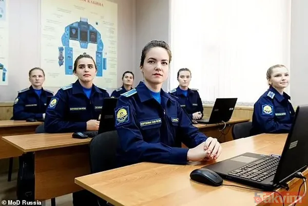 Putin'in Ölüm Melekleri! Yeni mezun kadın pilotlar Rusya Hava Kuvvetleri'ne katıldı - 6