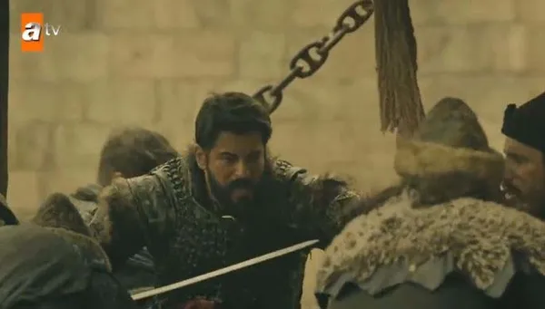 kurulus-osmanda-nefesler-tutuldu-osman-bey-ve-alplari-inegol-kalesine-boyle-girdi-1652303515478.jpg Kuruluş Osman’da nefesler tutuldu: Osman Bey ve alpları İnegöl Kalesi’ne böyle girdi!-4