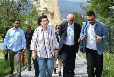 Yunan bakan Kapadokya turunda: Paşabağları’ndan Meryem Ana Kilisesi’ne! Mendoni kültürel hazineleri gezdi