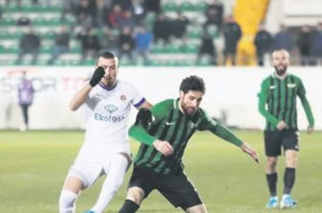 Akhisar kaçtı Menemenspor yakaladı