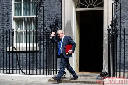İngiltere’de kabine krizi! 9 bakan peş peşe istifa etti! Boris Johnson’dan açıklama geldi