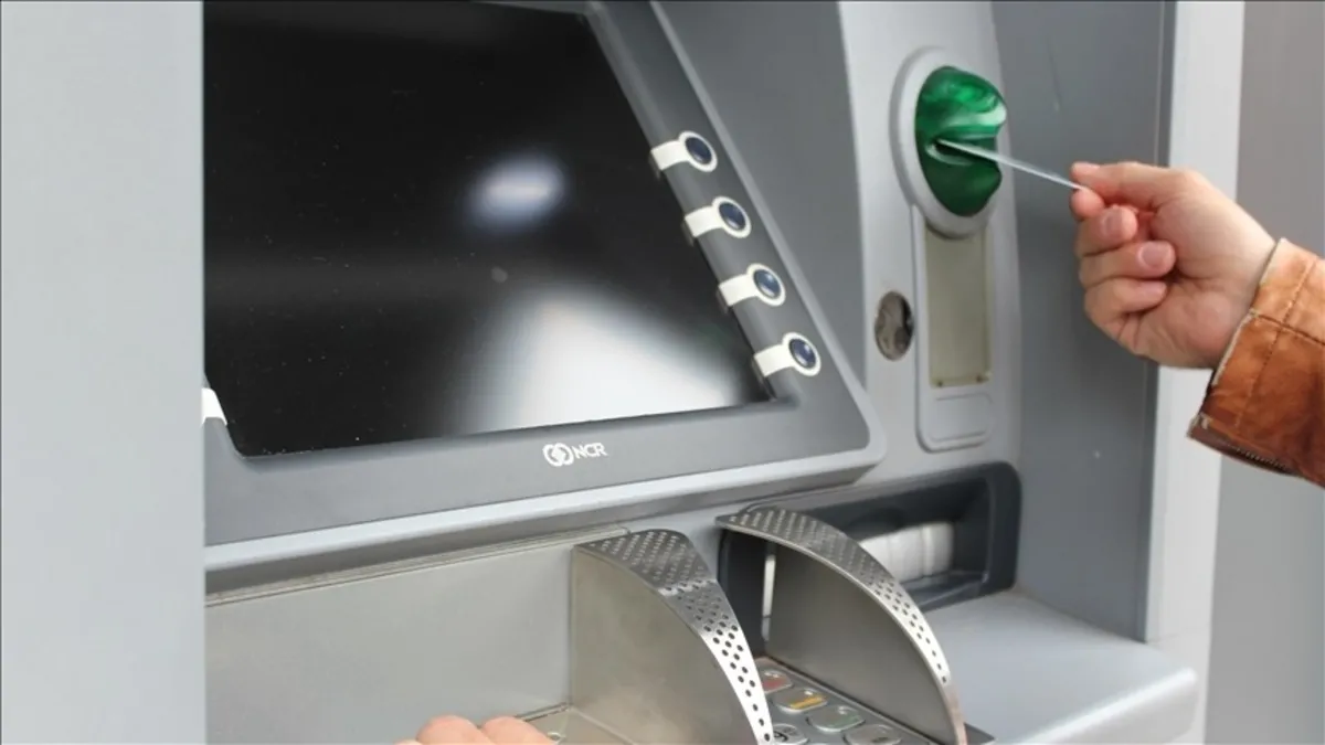 Bankalardan yoğunluğu azaltacak yeni hamle: Bu tutarın altındaki çekimler ATM'den yapılacak!