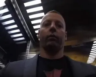 İstanbul’da metroya girdi! Söyledikleri şoke etti