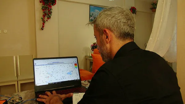 deprem-arastirmacisi-elazig-ve-bingolde-10-gun-icerisinde-deprem-olacagini-ileri-surdu-umarim-bu-kez-yanilirim-1632218620871.jpg Deprem araştırmacısı Elazığ ve Bingöl'de 10 gün içerisinde deprem olacağını ileri sürdü: Umarım bu kez yanılırım-4