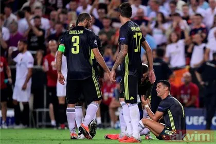 Cristiano Ronaldo gördüğü kırmızı kart sonrası gözyaşlarını tutamadı!