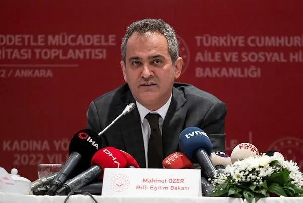 15-bin-ogretmen-atamasinin-yuzde-50sini-istanbula-verecegiz-1642662625458.jpg Bugün karne günü dersler var mı? 21 Ocak Cuma günü ders işlenecek mi? Okula saat kaçta gelinecek?-6