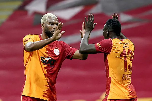 iste-fatih-terimin-fenerbahce-maci-stratejisi-galatasaray-sol-gosterip-sag-vuracak-1612533348896.jpg İşte Fatih Terim'in Fenerbahçe maçı stratejisi! Galatasaray sol gösterip sağ vuracak-3