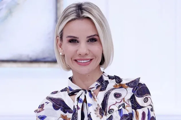 ESRA EROL SON BÖLÜM İZLE ATV LİNKİ YOUTUBE (1 EKİM 2021) Sevgilisi tarafından dolandırılan 70 yaşındaki Zeki Amca’nın isyanı!