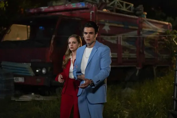 icimizdeki-ates-dizisi-nerede-cekiliyor-yener-tan-hukuk-nerede-icimizdeki-ates-konusu-ne-oyunculari-kim-iste-o-1655990575911.jpg İçimizdeki Ateş konusu ne, oyuncuları kim? İçimizdeki Ateş dizisi nerede çekiliyor? Yener & Tan Hukuk nerede? İşte oyuncuları ve karakterleri-3