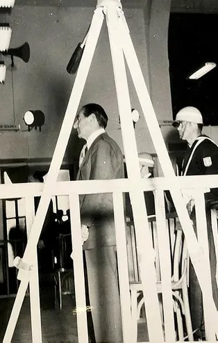 Adnan Menderes'in odasının başında nöbet tutan subay en büyük eziyeti anlattı: Geldiği zaman çocuklar gibi sevinirdi!