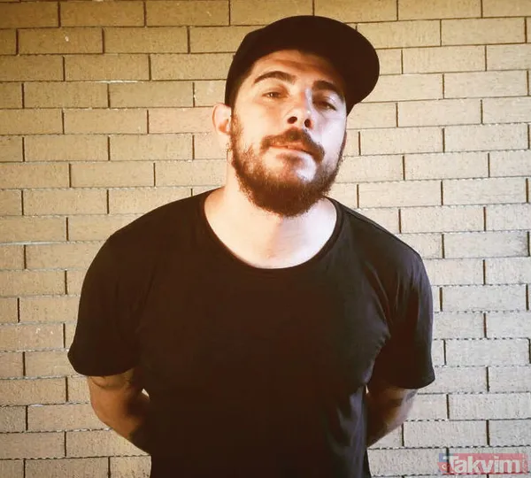 Basri Fırat Bayraktar Sicilleri Kabarık Klipte Hukuk Ve Ahlak Dersi Veren Rapçilerin Dosyaları Kabarık. Klibin Hazırlanmasına Öncülük Eden "Şanışer" Rumuzlu...