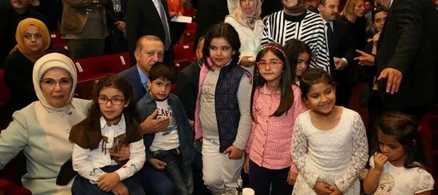 Çocuklardan Cumhurbaşkanı Erdoğan’a yoğun ilgi