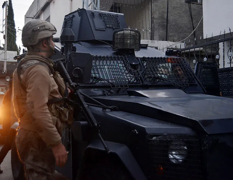 DEAŞ’a şafak baskını