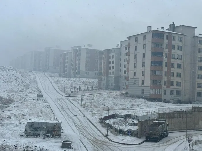 hava-durumu-1705550141092.jpg HAVA DURUMU| Meteoroloji'den İstanbul dahil 10 ile sarı kodlu uyarı! Dikkat hamleli fırtına geliyor-18