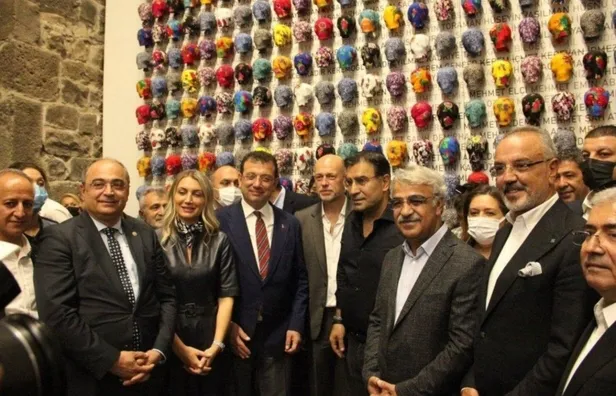 Son dakika: İstanbul'da trafik çilesi haftanın ilk iş gününden başladı! Toplu taşımalarda isyan ettiren görüntü-5