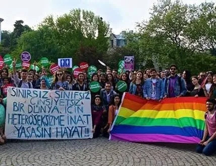 Boğaziçi Üniversitesi’nde LGBT skandalı!