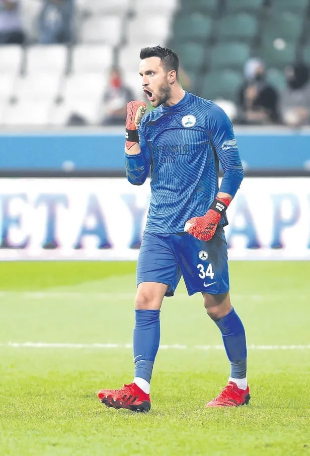 torino-besiktasin-genc-yildizi-ridvan-yilmaz-icin-teklifini-5-milyon-euroya-cikardi-1654739957132.jpeg Torino, Beşiktaş'ın genç yıldızı Rıdvan Yılmaz için teklifini 5 milyon Euro'ya çıkardı-14