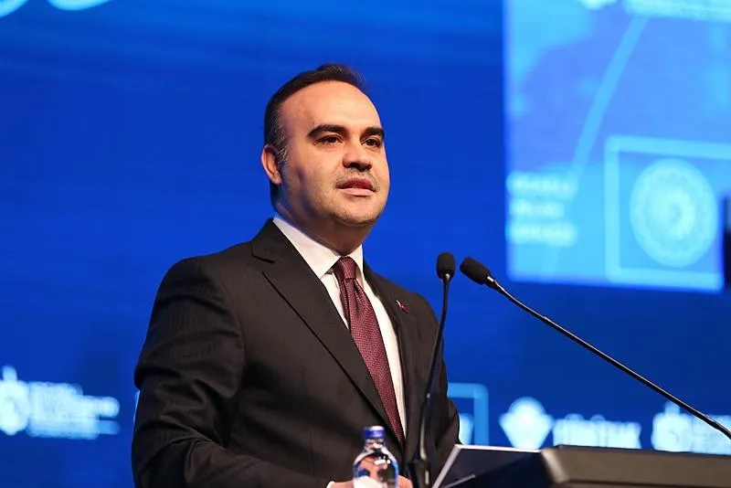 Sanayi ve Teknoloji Bakanı Mehmet Fatih Kacır, Kocaeli Kongre Merkezi'nde düzenlenen 4. Türkiye Bilim ve Teknoloji Merkezleri Zirvesi'nde konuştu. (AA)