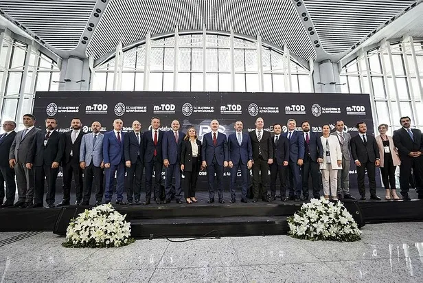 5g-teknolojisi-ilk-kez-istanbul-havalimaninda-test-ediliyor-ulastirma-ve-altyapi-bakani-adil-karaismailoglunda-1659097645307.jpeg 5G teknolojisi ilk kez İstanbul Havalimanı'nda test ediliyor! Ulaştırma ve Altyapı Bakanı Adil Karaismailoğlu'ndan önemli açıklamalar-5