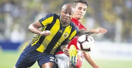 Cocu’nun umudu Ayew oldu