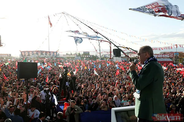Başkan Recep Tayyip Erdoğan Van ve Erzurum'daki coşkulu kalabalığa seslendi! "85 milyonun tamamı kazanacak" - 14