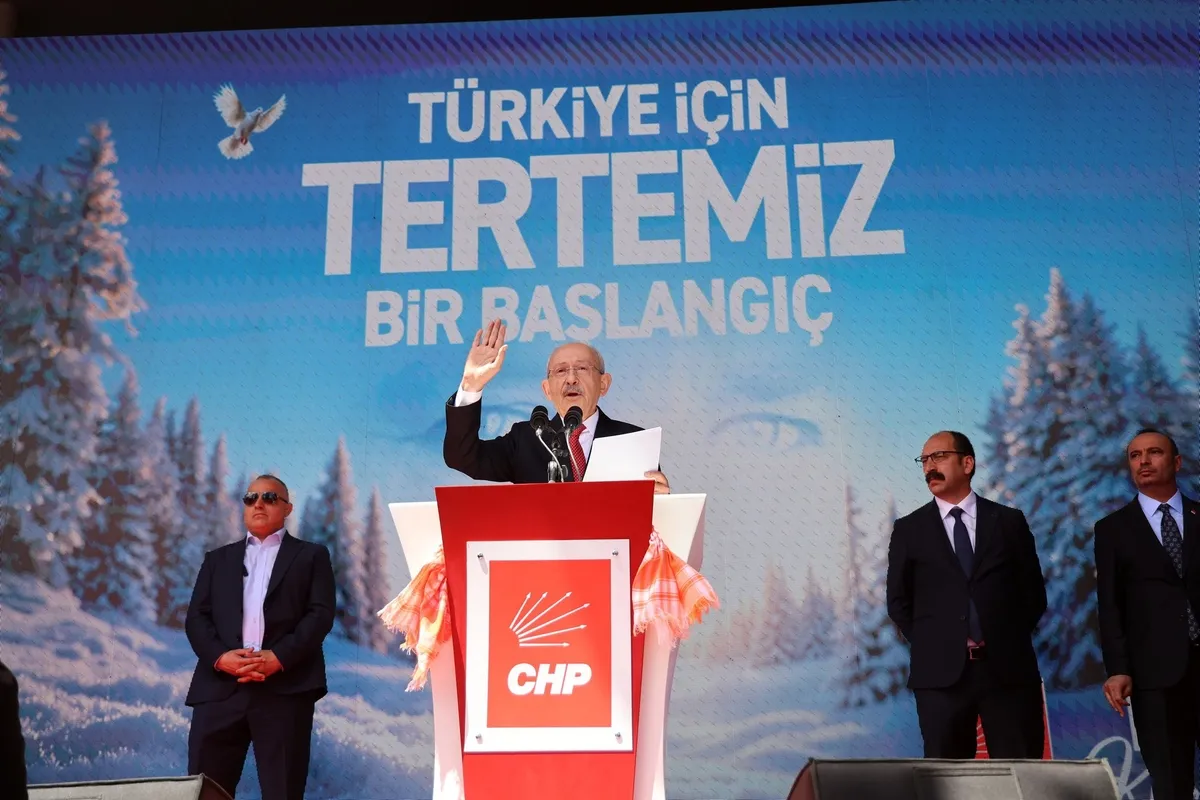 chpde-feto-alarmi-kilicdaroglundan-belediyelere-ic-denetim-talimati-1780430462161.jpeg Kılıçdaroğlu’nun ilk MYK’sından FETÖ ve yolsuzluk denetimi çıktı: CHP’li belediyeler tek tek incelenecek-3