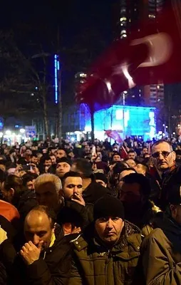 Hollanda'nın Ankara Büyükelçiliği'nde protesto