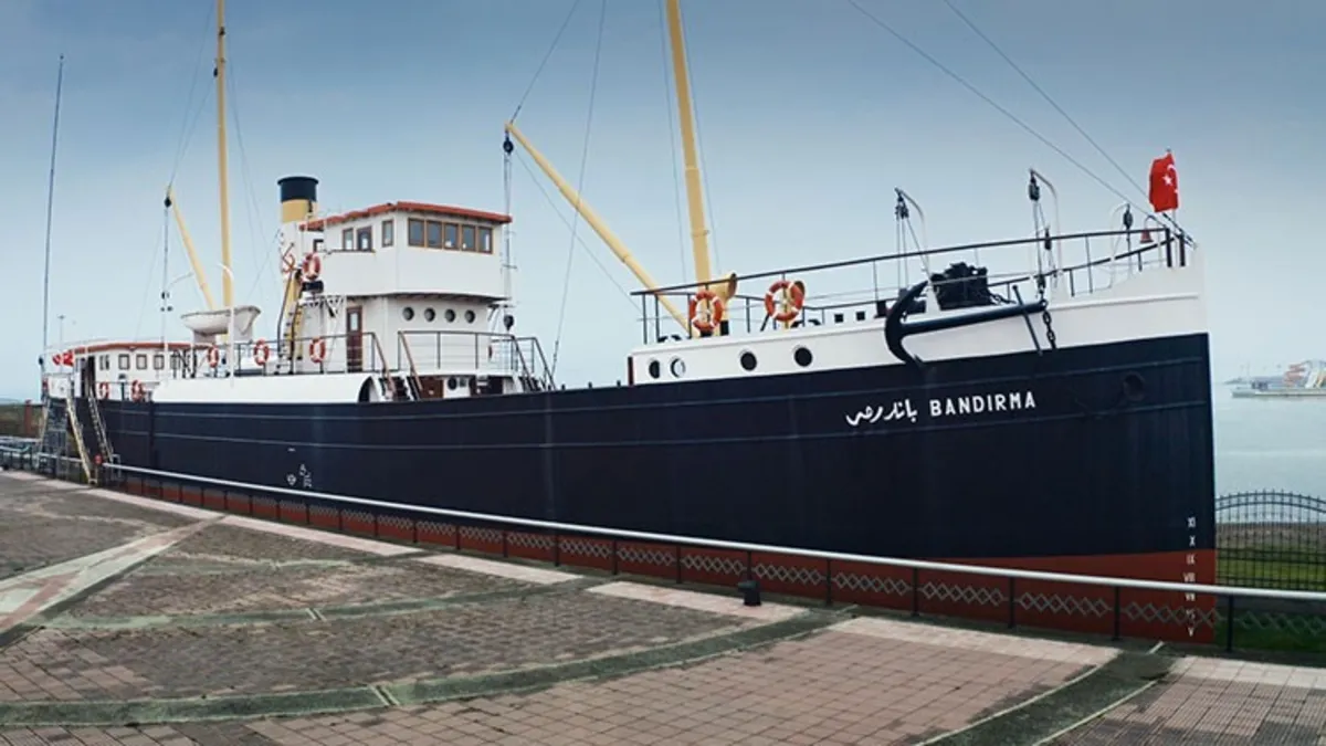 Atatürk'ün Samsun'a çıkışının 107. yılında Bandırma Vapuru gerçeği: "Pusulası var dümeni bozuk değil!"