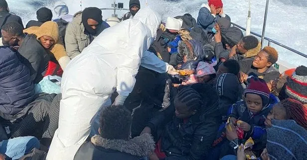 Yunan tarafından kara sularımıza itilen 50 mazlum sığınmacı Türkiye tarafından kurtarıldı