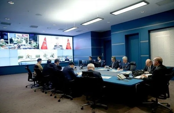 Cumhurbaşkanı Erdoğan askeri yetkililerden bilgi aldı-3