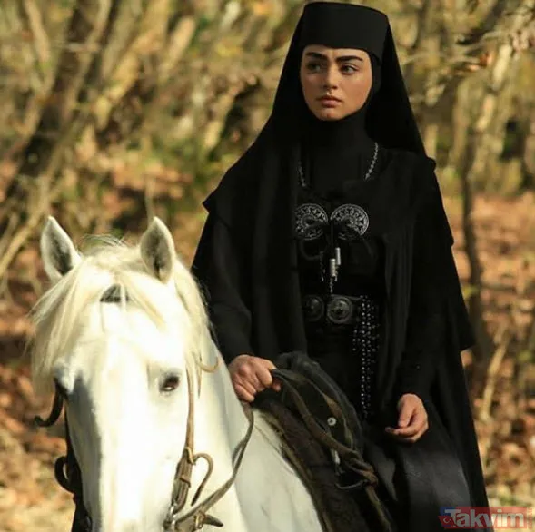 Kuruluş Osman'ın güzeli Özge Törer izleyiciyi büyüledi! Kuruluş Osman'ın Bala Hatun'u meğer... - 2