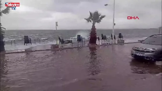 Bursa Gemlik’te deniz ile kara birleşti