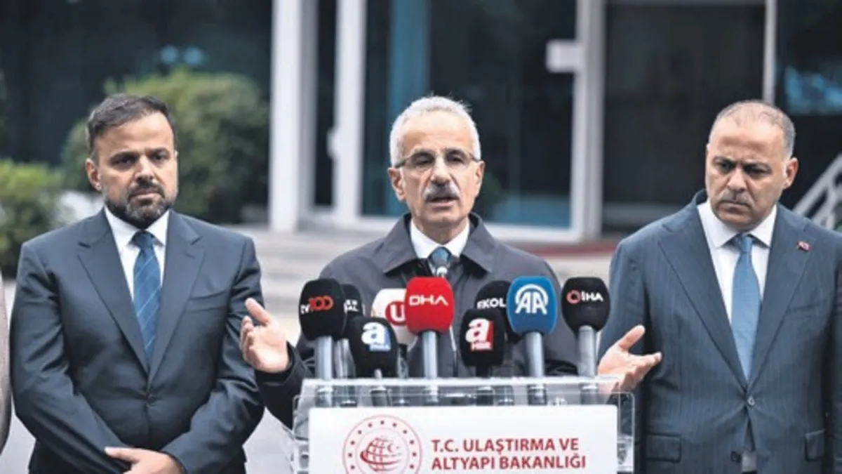 İstanbul'daki depremde GSM operatörleri neden çöktü? Bakan Uraloğlu açıkladı