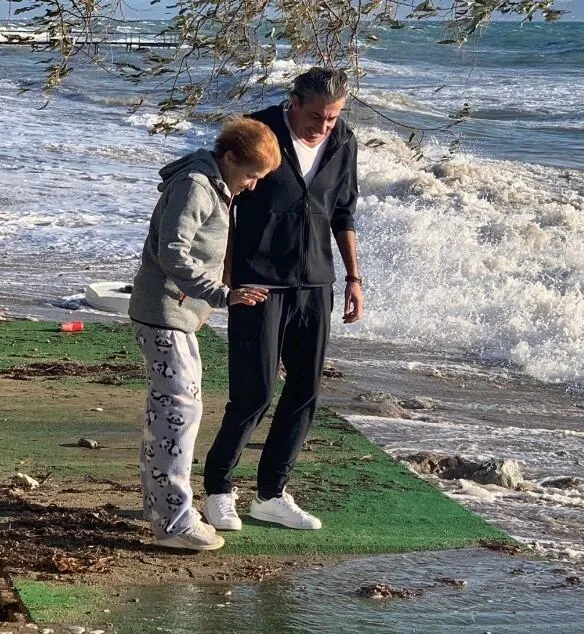 Erkan Petekkaya'nın acı günü! Annesi Şerife Petekkaya son yolculuğuna uğurlandı-5