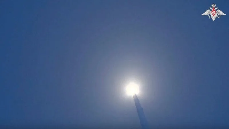 orta-doguda-gerilim-yukselirken-rusya-kitalararasi-balistik-fuze-denemesi-yapti-1712960210682.jpeg Orta Doğu'da gerilim yükselirken Rusya kıtalararası balistik füze denemesi yaptı-2