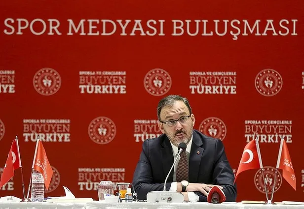 SON DAKİKA: Bakan Kasapoğlu'ndan stat zeminleriyle ilgili flaş açıklama: Bunun mazereti olmaz-3