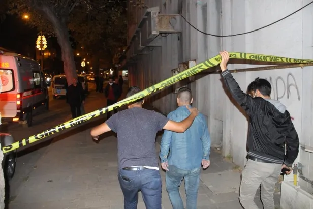 Erzurum'da intihar girişimi: Film gibi izleyip telefonları ile görüntülediler-4