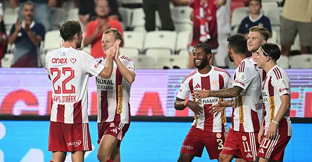 Akdeniz'de kazanan Akrepler! Antalyaspor - Kasımpaşa: 2-1 | MAÇ SONUCU