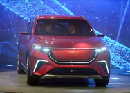 Yerli otomobil dünyanın gündeminde! Dünya devlerinin CEOsundan yerli otomobile övgü!