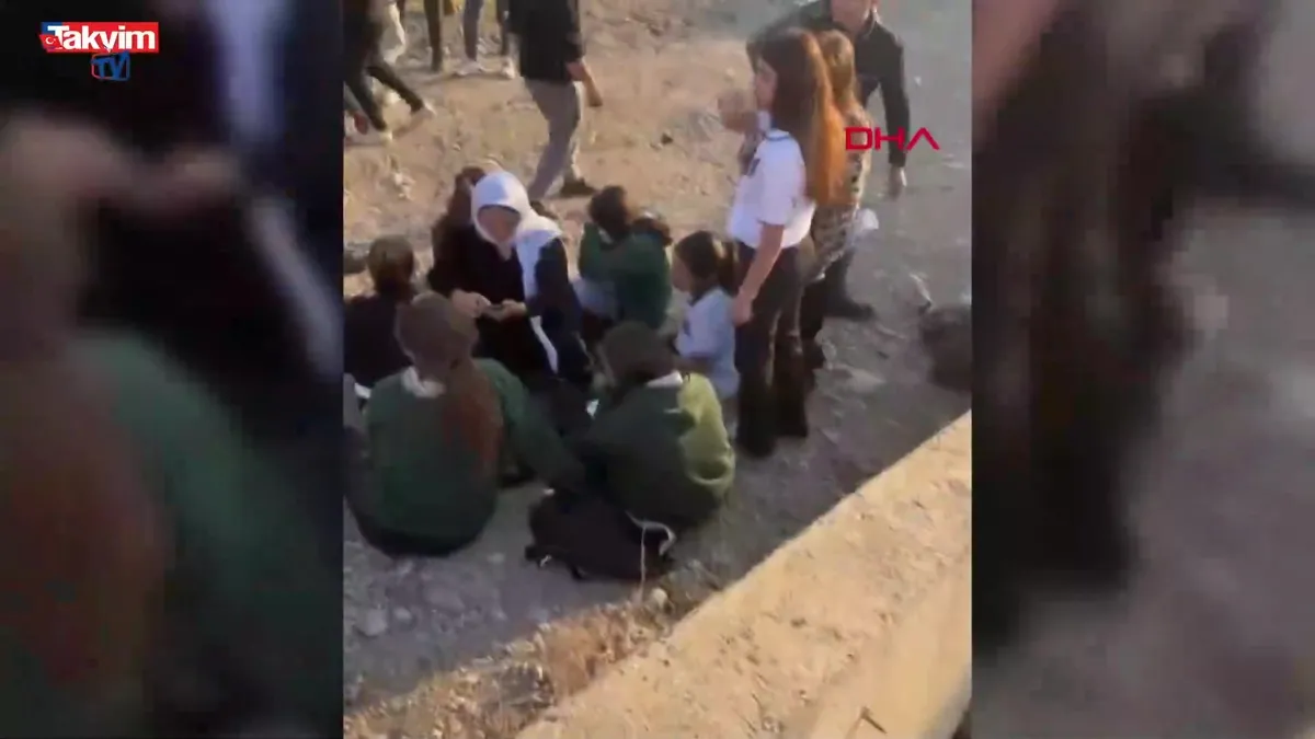 Öğrenci servisi tankerle çarpıştı: 14 yaralı