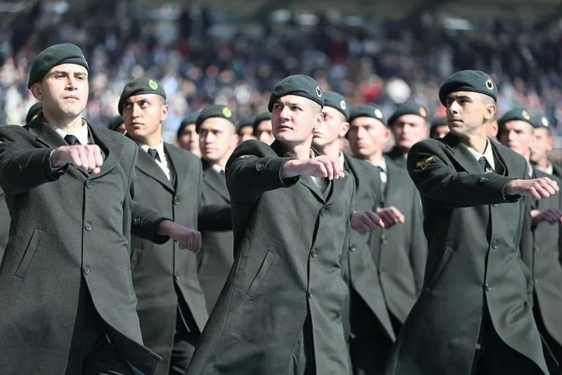Balıkesir'in Altıeylül ilçesindeki Milli Savunma Üniversitesi (MSÜ) Kara Astsubay Meslek Yüksekokulu'nda Astsubay Temel Askerlik ve Astsubaylık Anlayışı Kazandırma (ASTTASAK) Eğitimi mezuniyet töreni düzenlendi. (AA)