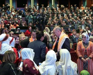 Günün karesi Külliyeden! Başkan Erdoğan ve çiftçilerden yürek ısıtan görüntüler