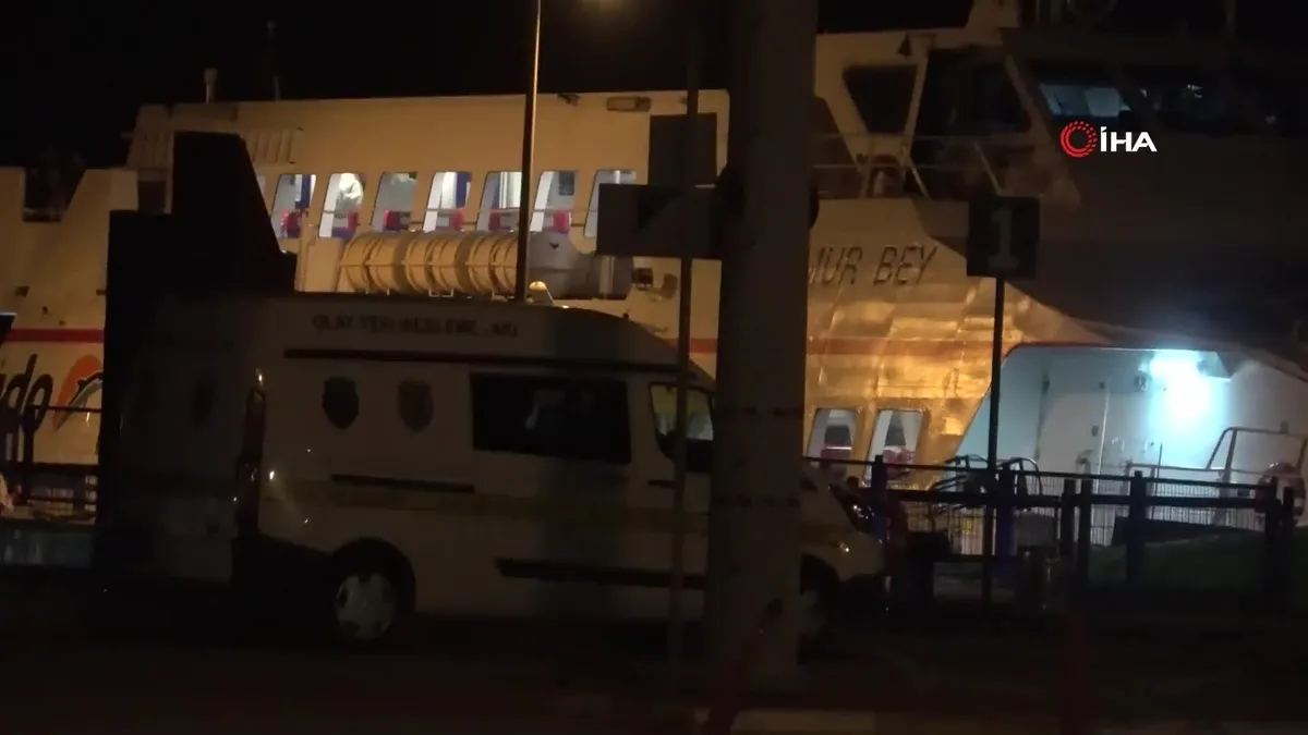 İDO vapuru tuvalet kısmında sır ölüm!
