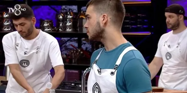 Masterchef evlerinde neler oluyor Mehmet Yalçınkaya her şeyi kenara bıraktı bir bir anlattı! Tam 8 erkek bir odada...-3