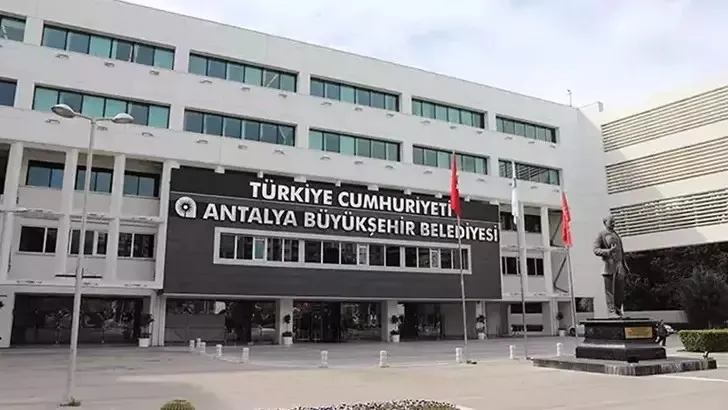 muhittin-bocek-rusvet-davasinda-rolex-ve-elden-para-trafigi-1778085623073.jpeg Muhittin Böcek rüşvet davasında Rolex ve elden para trafiği-8