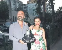 Oyuncu Metin Yıldız, 7.5 aylık hamile olan eşi Ceylan Yılmaz ile doğum gününü kutladı