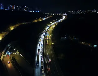 TEM’de feci kaza! Tam 5 kilometrelik kuyruk oluştu