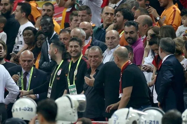 Galatasaray Teknik Direktörü Fatih Terim'in Orhan Ak'a tokat attığı o görüntüler ortaya çıktı-4