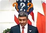 BAE Dışişleri Bakanı Al Nahyan'ın ihanet anlaşması metnine boş gözlerle bakması alay konusu oldu